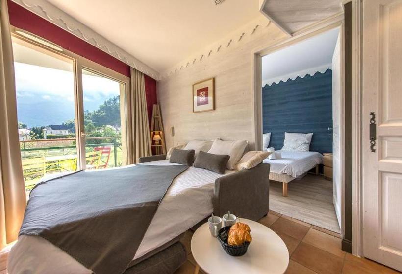 Отель Studio Les Pieds Dans L Eau