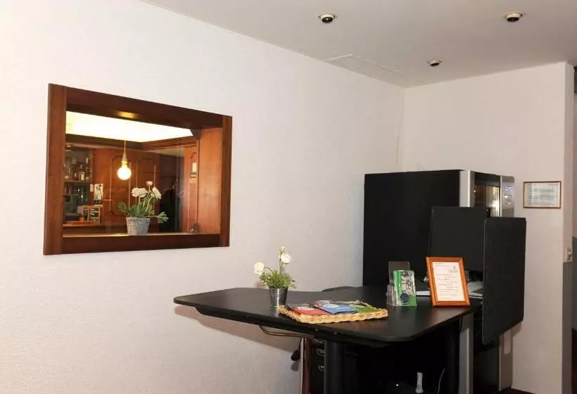 Отель La Dent Du Midi Hôtel & Restaurant