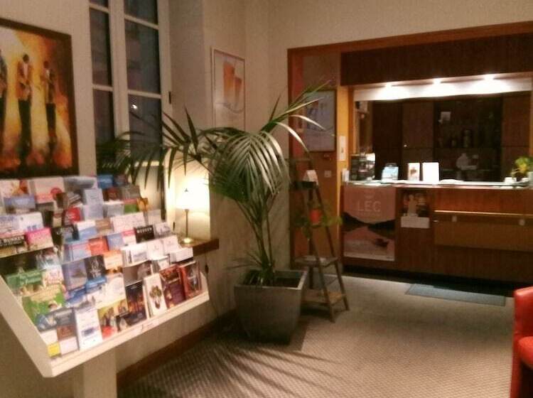 בית מלון כפרי Logis Hôtel La Résidence, Cognac Centre