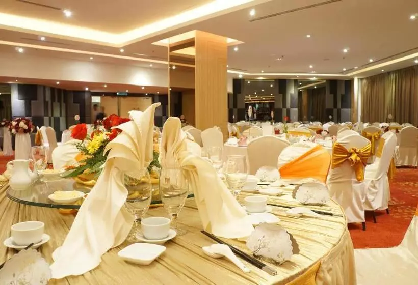 ホテル Sabah Oriental