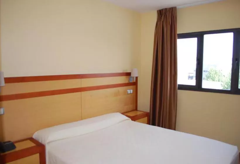 فندق Puerta Guadalajara