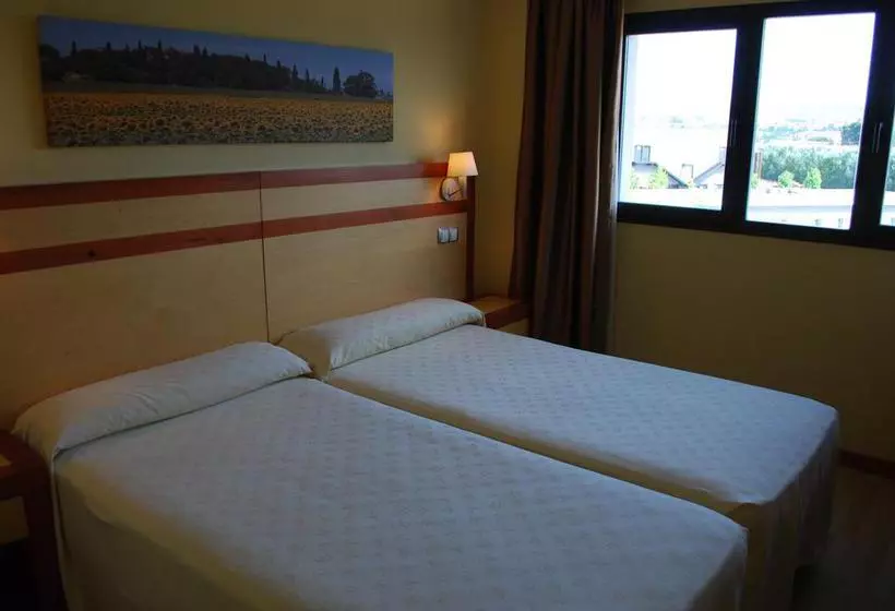 فندق Puerta Guadalajara