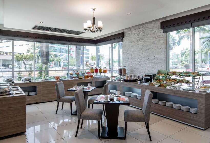 ホテル Wyndham Garden Guayaquil