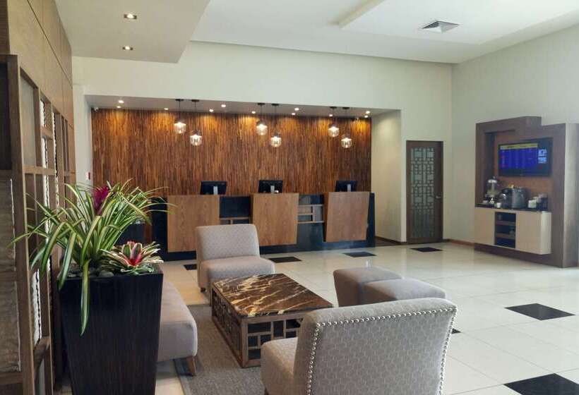 ホテル Wyndham Garden Guayaquil