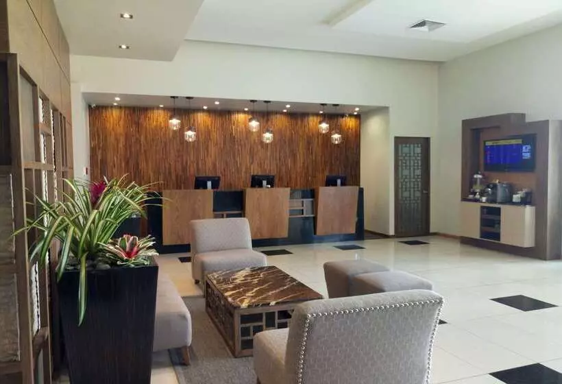 Отель Wyndham Garden Guayaquil