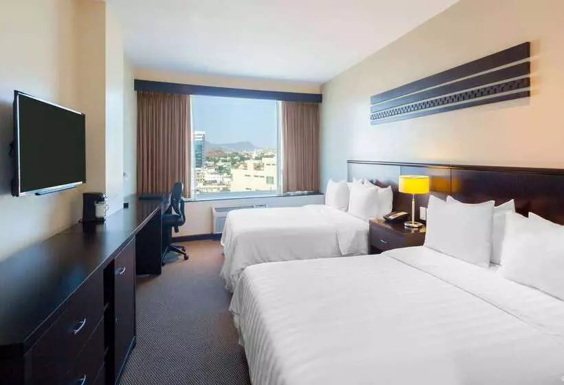 Отель Wyndham Garden Guayaquil