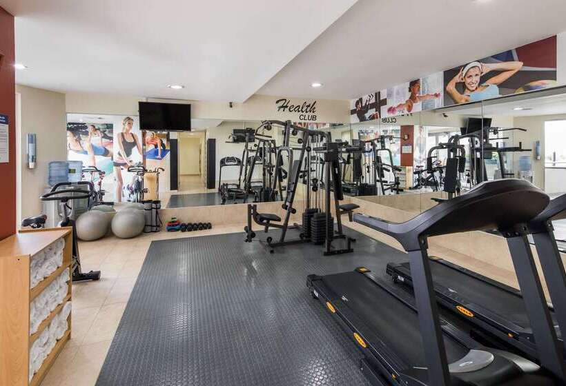 ホテル Wyndham Garden Guayaquil