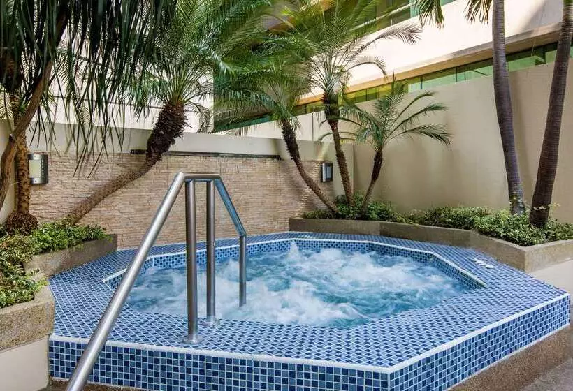 Отель Wyndham Garden Guayaquil