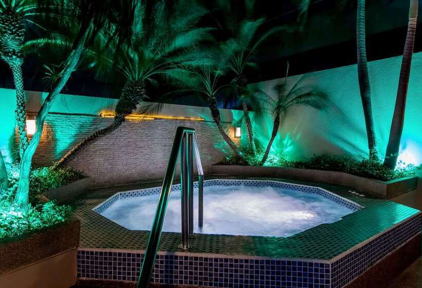 ホテル Wyndham Garden Guayaquil