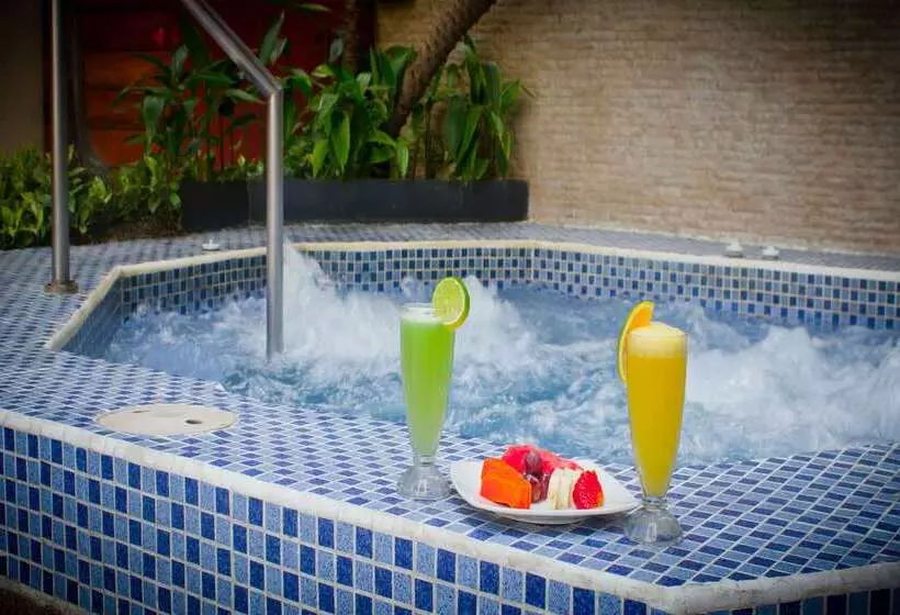 Отель Wyndham Garden Guayaquil