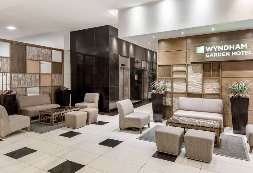 ホテル Wyndham Garden Guayaquil