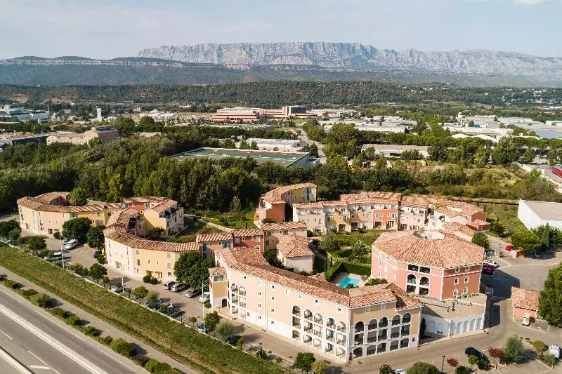 Garden & City Aix En Provence   Rousset