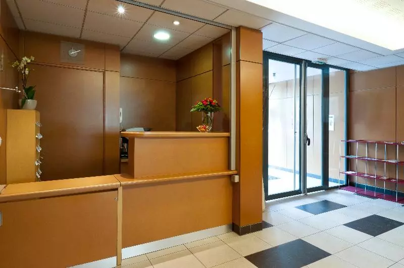 Aparthotel Adagio Access Paris Vanves   Porte De Châtillon