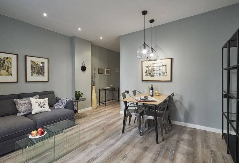 Ainb Las Ramblas Colón Apartments