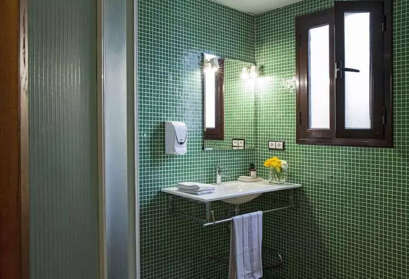 Ainb Las Ramblas Guardia Apartments