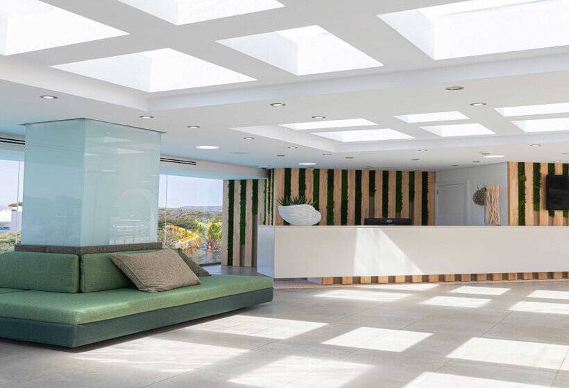 Apartamentos Ferrera Beach