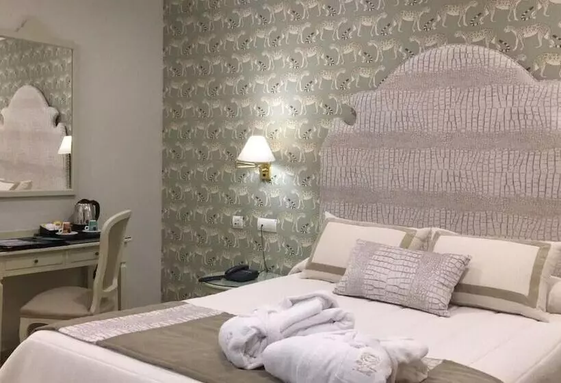 هتل Adriano Boutique Sevilla