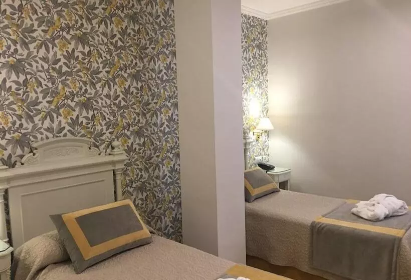 هتل Adriano Boutique Sevilla