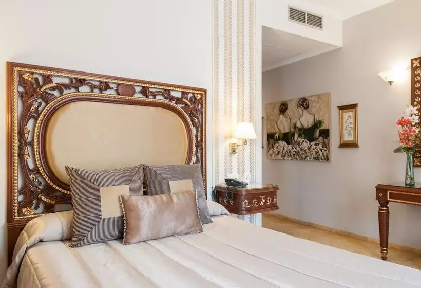 هتل Adriano Boutique Sevilla