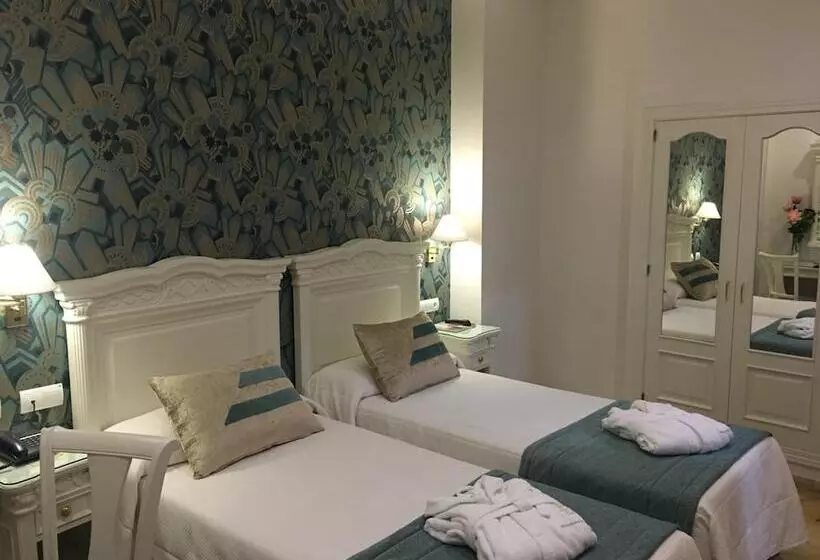 هتل Adriano Boutique Sevilla