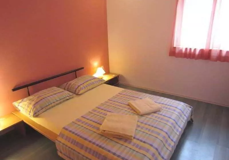 فندق Apartmani Kelam