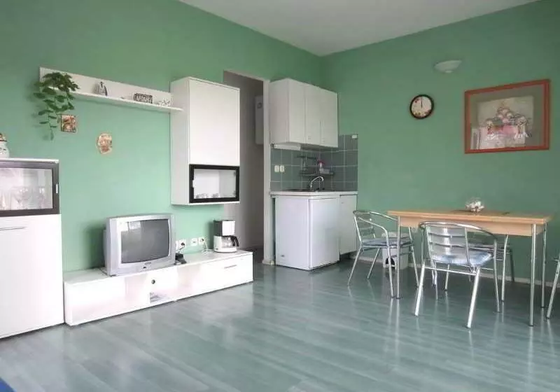 فندق Apartmani Kelam