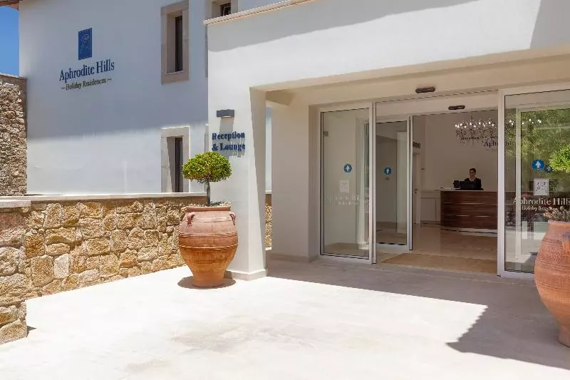 هتل Aphrodite Hills Rentals Superior Villas