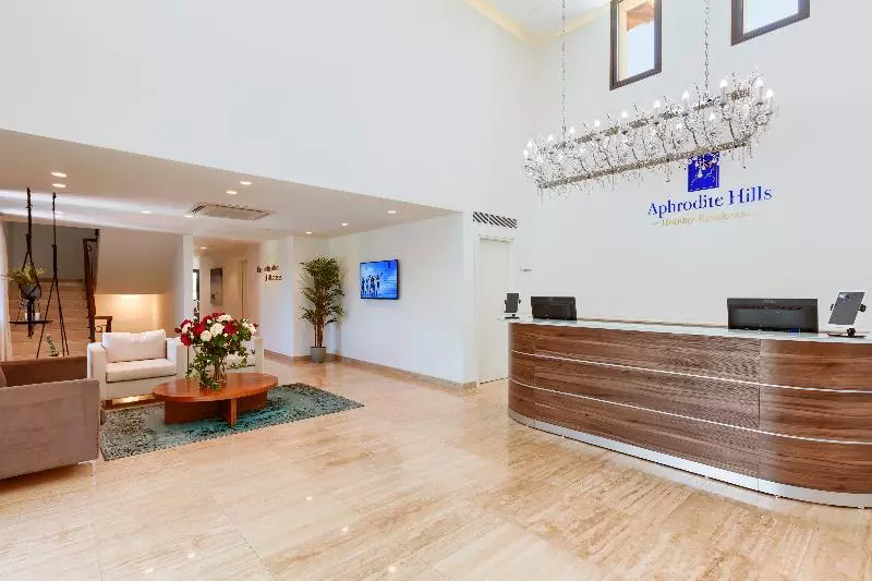 هتل Aphrodite Hills Rentals Superior Villas