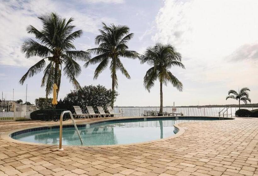 酒店 Boca Ciega Resort