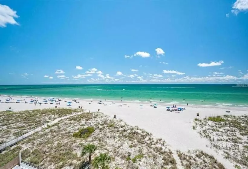 בית מלון כפרי Boca Ciega Resort