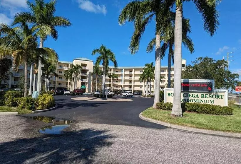 בית מלון כפרי Boca Ciega Resort