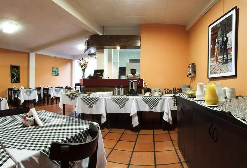 هتل Bohemia Buenos Aires