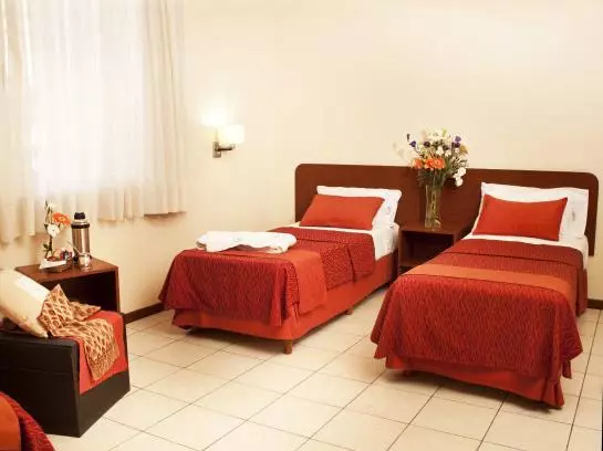 هتل Bohemia Buenos Aires