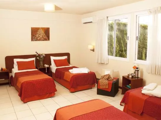 هتل Bohemia Buenos Aires