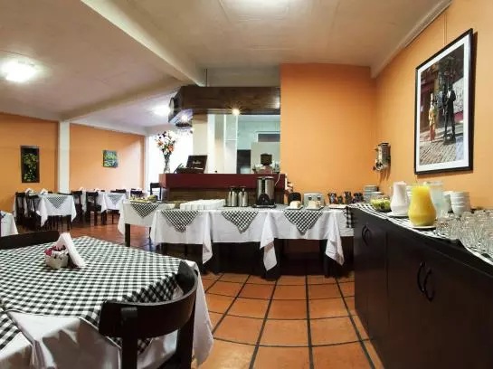 هتل Bohemia Buenos Aires