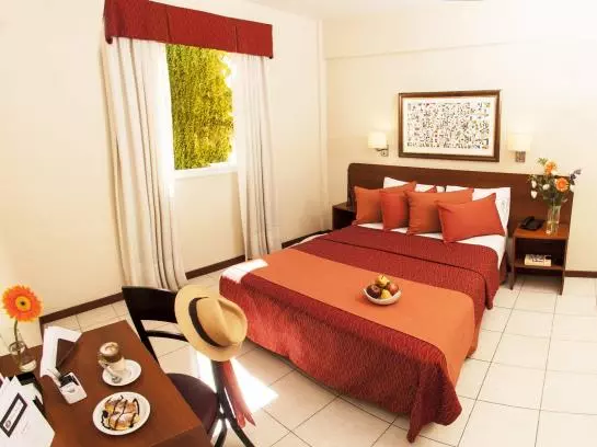 هتل Bohemia Buenos Aires