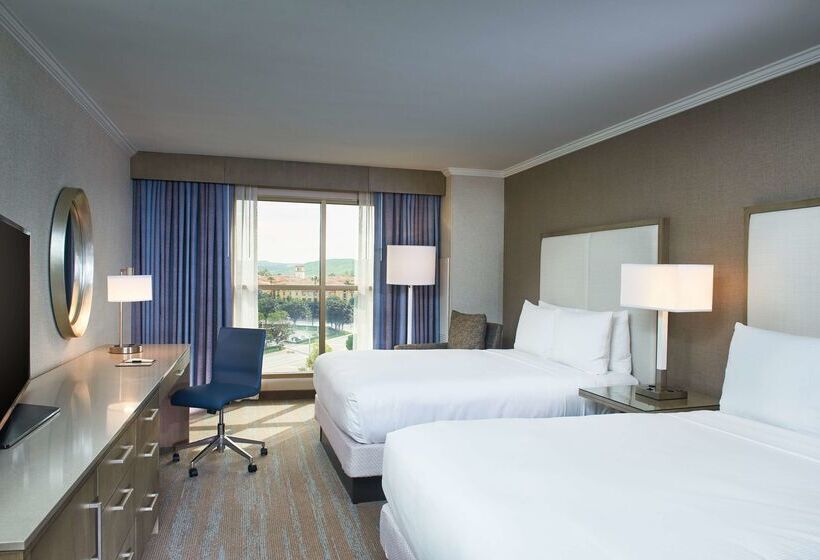 호텔 Doubletree By Hilton Irvine   Spectrum