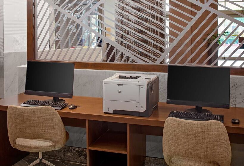 호텔 Doubletree By Hilton Irvine   Spectrum