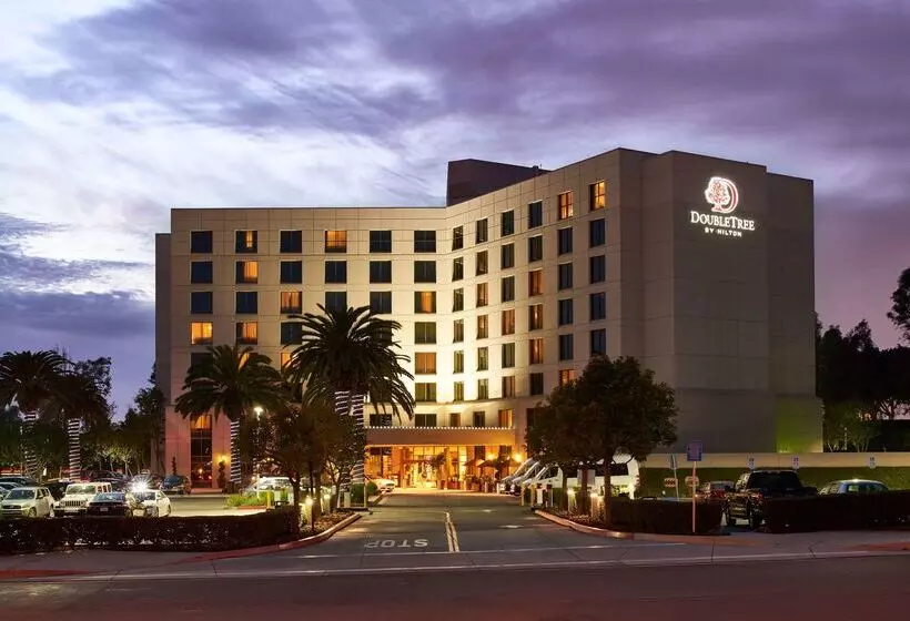 ホテル Doubletree By Hilton Irvine   Spectrum