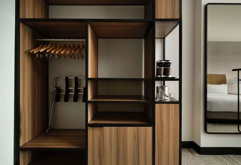 ホテル Doubletree By Hilton Irvine   Spectrum