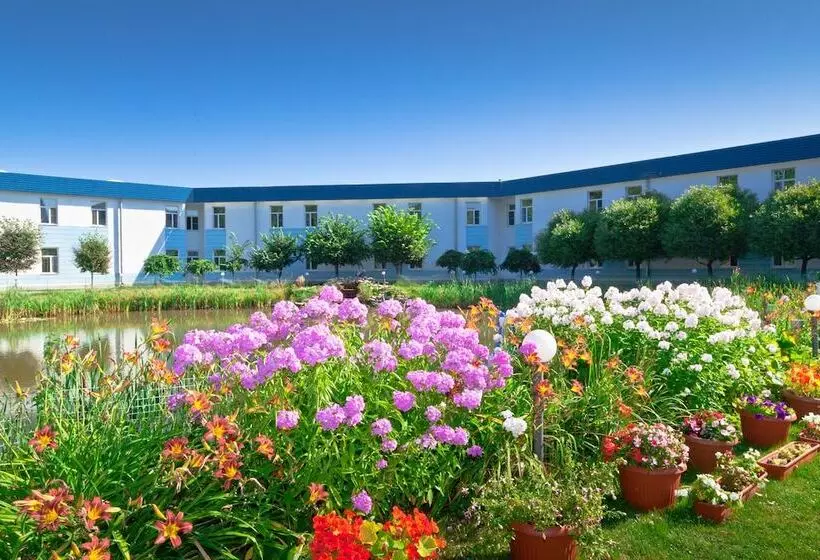 فندق Petro Sport