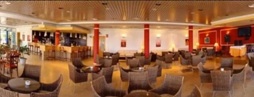 ホテル Punta Del Cantal