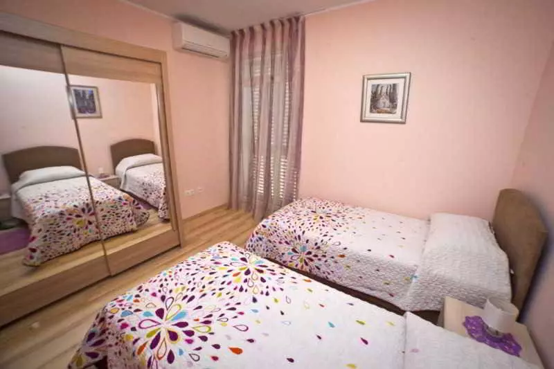 Отель Split Apartments Peric