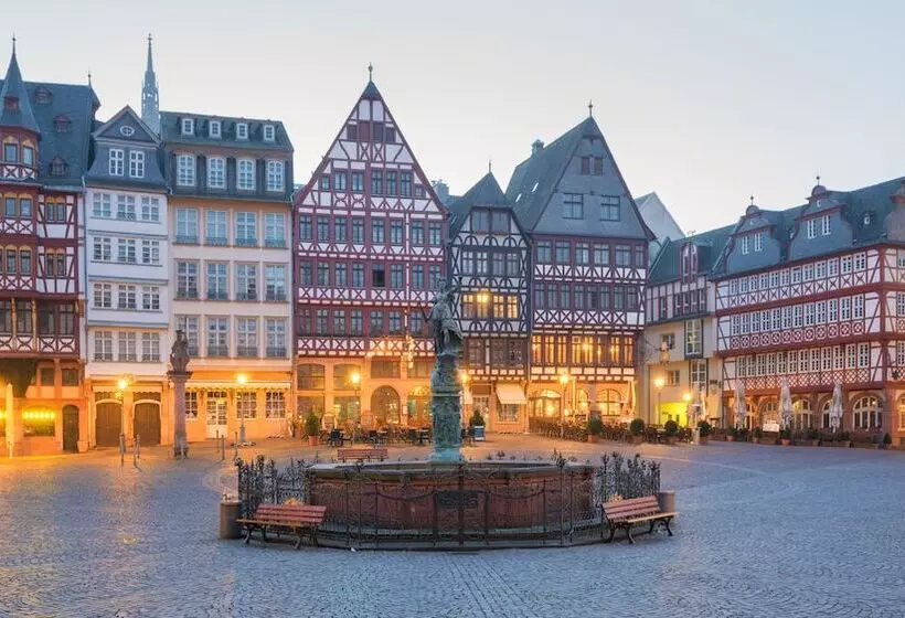 Отель Am Kurfuerstenplatz   Messe