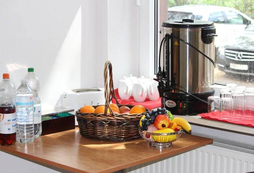 호텔 Am Kurfuerstenplatz Messe