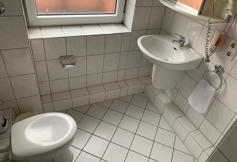 호텔 Am Kurfuerstenplatz Messe