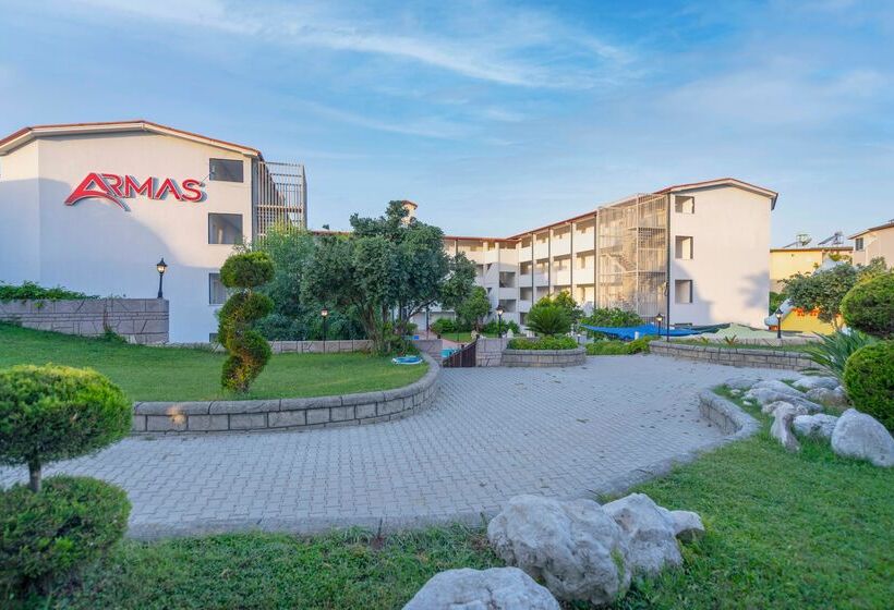 בית מלון כפרי Armas Bella Sun