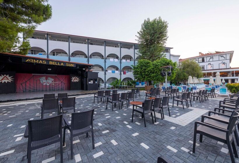 בית מלון כפרי Armas Bella Sun
