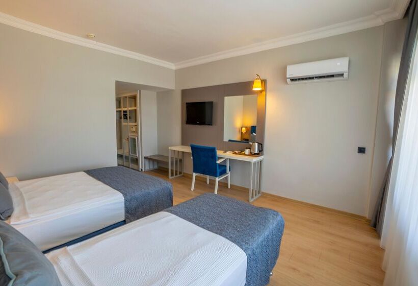 בית מלון כפרי Armas Bella Sun