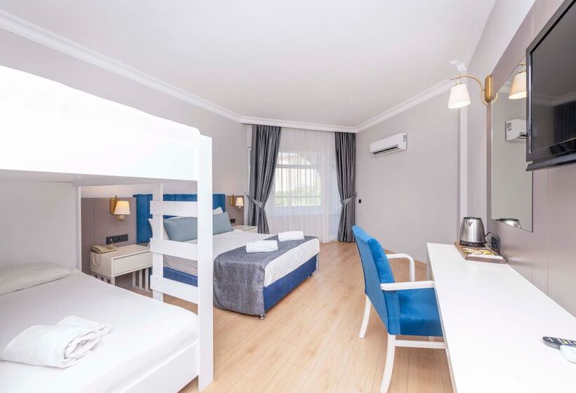 בית מלון כפרי Armas Bella Sun